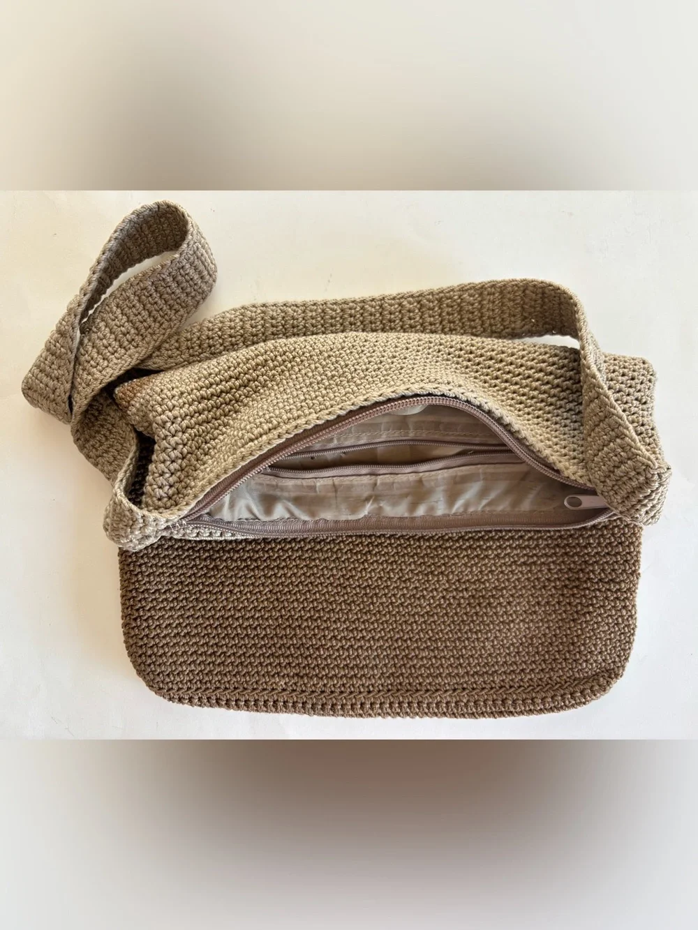 Hobo Bag - Brn/Tan/Beige Crochet Crossbody Bag. Interior/Exterior Zip Pockets.